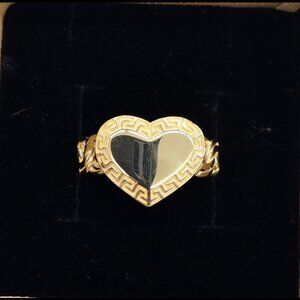 10kt real gold heart shaped ring size 8